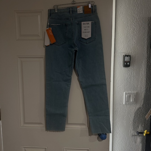 NWT DUER Women's High Rise Taper Denim Pant in Light Bleach 27" x 27" - Picture 9 of 10